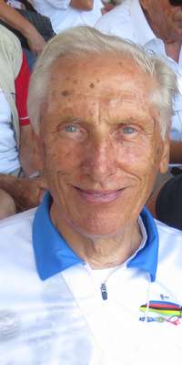 Vito Favero, Italian road racing cyclist., dies at age 81